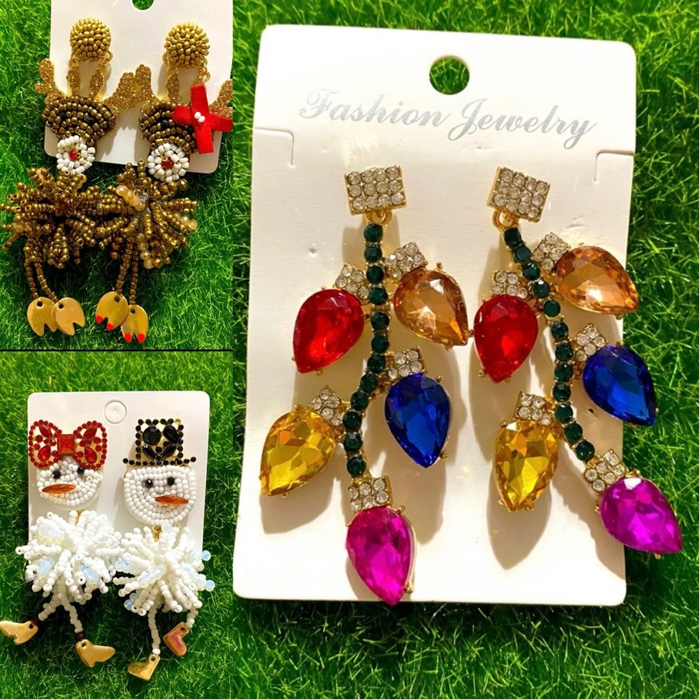 NWOT Lot of Christmas Earrings Reindeer - Snowman & woman - Christmas lights
